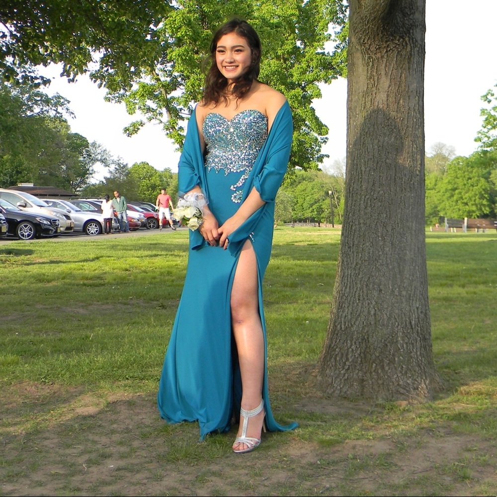 Prom dress! Strapless. Size 4.