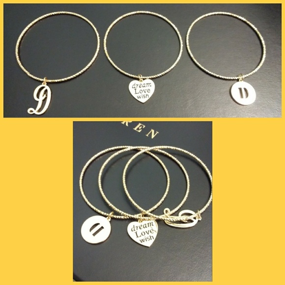 SOLD!!! 💵 Gold-tone bracelet trio - Picture 2 of 2