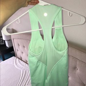Lululemon workout top