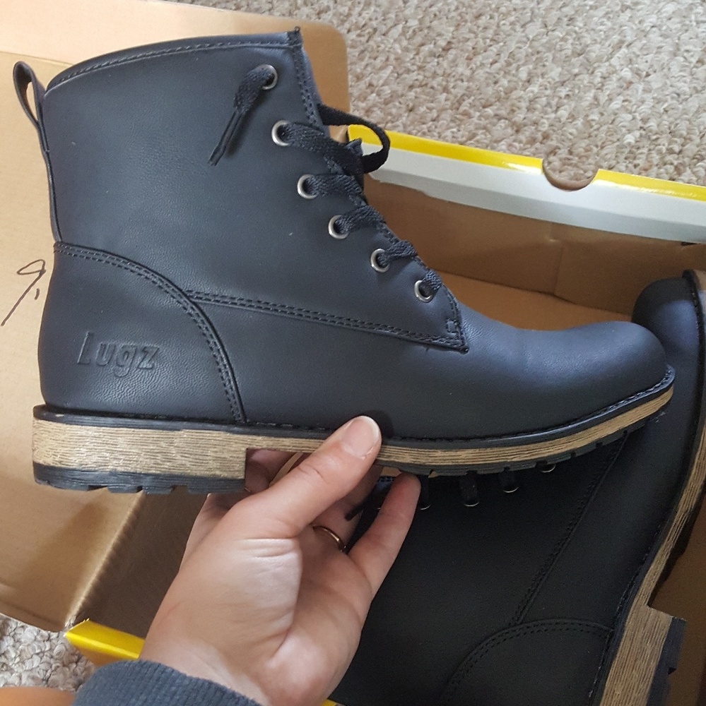 NIB Lugz ankle boots