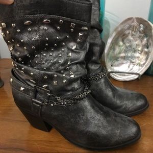 BKE cowgirl boots as 9.5