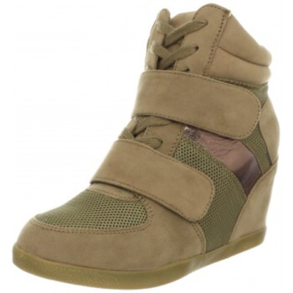 Wanted Wedge Sneakers size 8