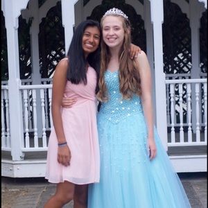 Meet your Posher, Nikita