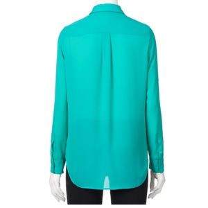 Express Portofino top, dressy, 100% Polyester