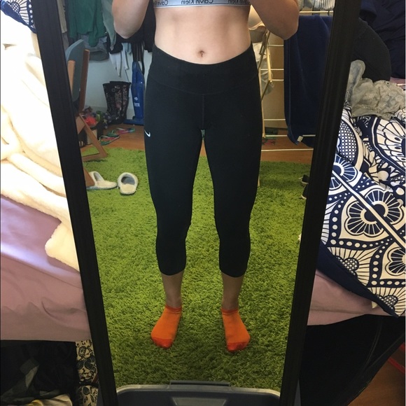Nike Pants - Cropped Nike leggings