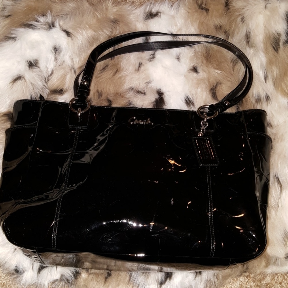 Coach Gallery Patent Leather Tote in Black