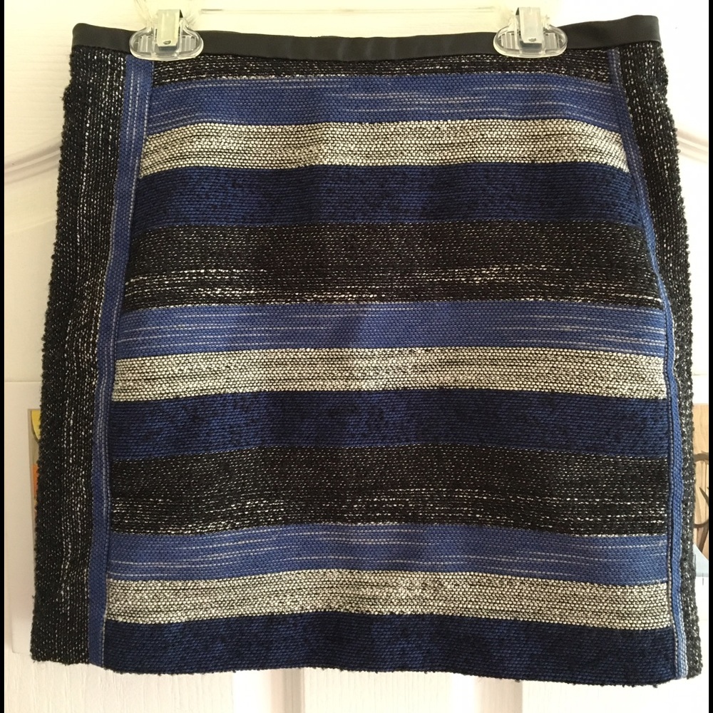 H&M Blue Mini Skirt 💙 (NWOT)