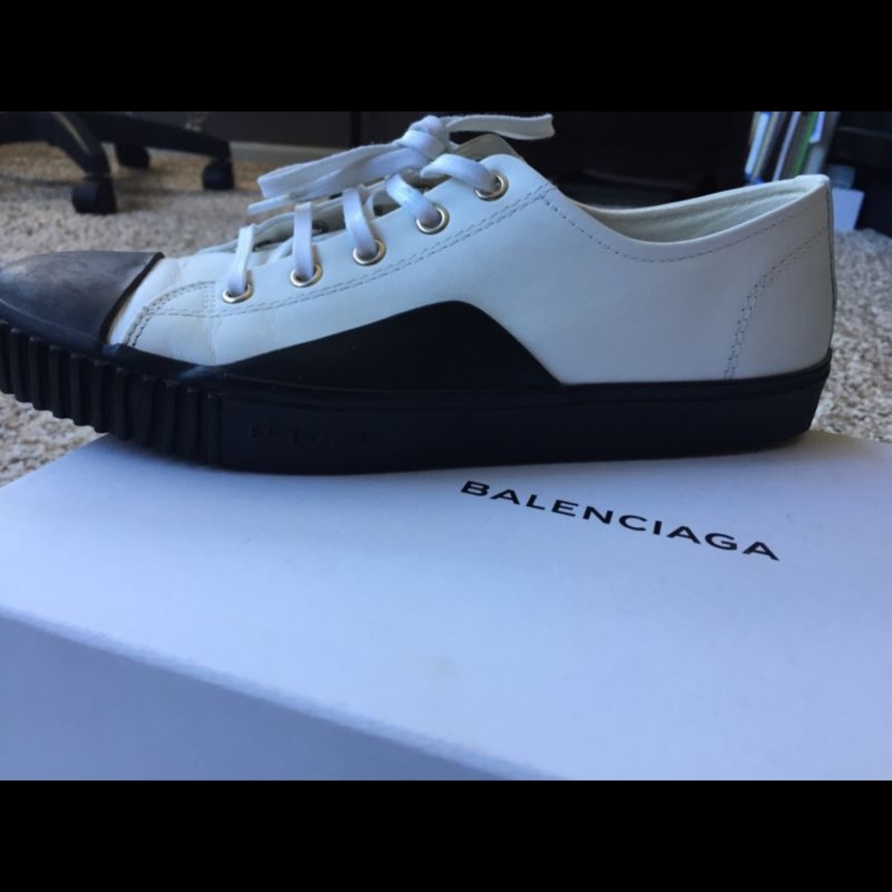 Balenciaga young sneakers