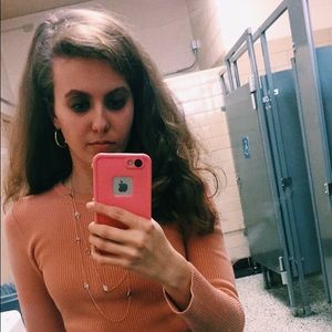 Meet your Posher, Celia