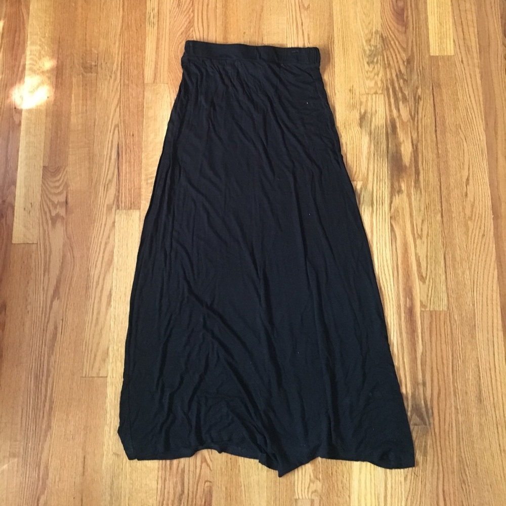 Black maxi-skirt
