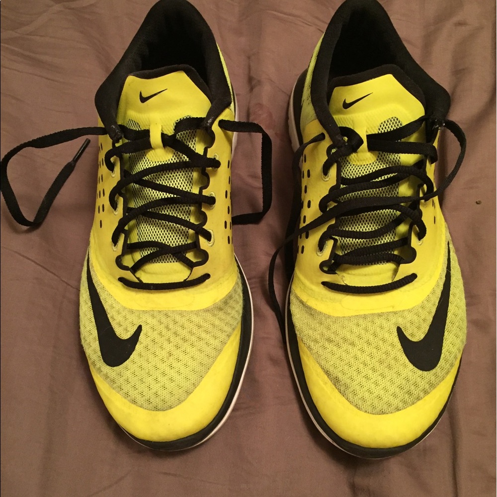 Barely worn Nike running shoes