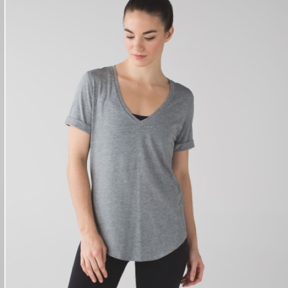 lululemon love tee v