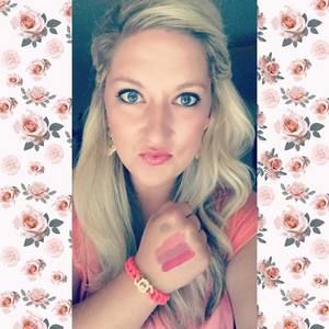 Meet your Posher, Kaila