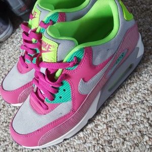 NWOT Nike Air Max 90