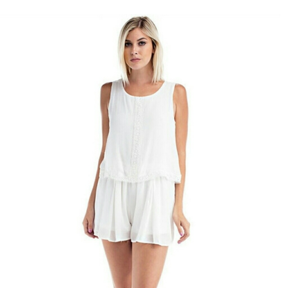 ❤️CLOSING SALE❤️ White sleeveless chiffon romper