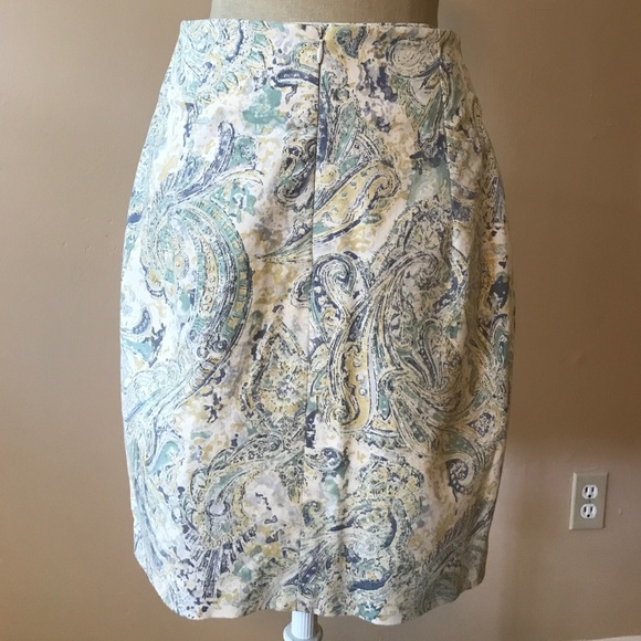 Paisley High Waisted Straight Skirt with Back Zipper and Split - Picture 2 of 4
