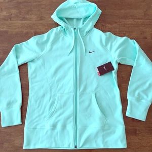 New w/Tags - Nike Long Sleeve Therma-FIT Hoodie