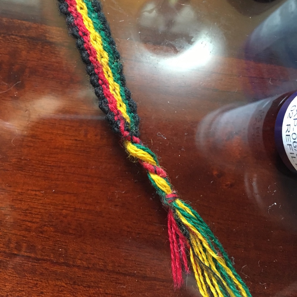 Handmade Rasta weaved bracelet - Picture 6 of 7