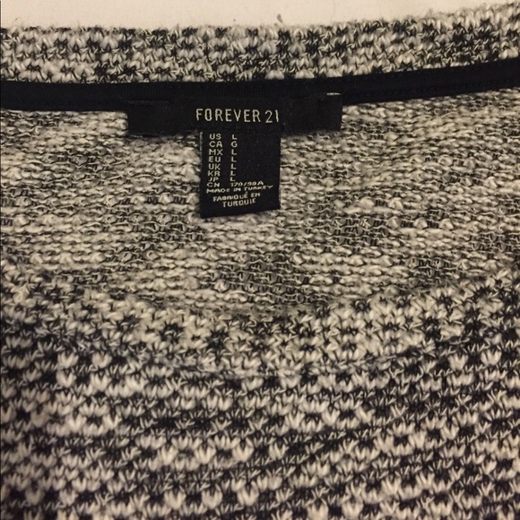 Forever 21 lightweight sweater - Picture 2 of 3