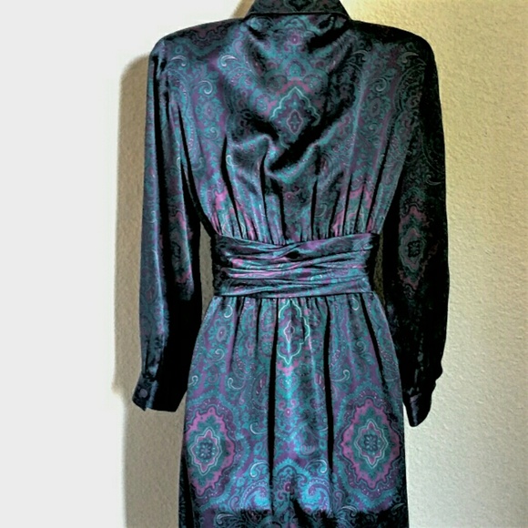 SOLD**Vtg.100% SILK Liz Claiborne Dress - Picture 6 of 7