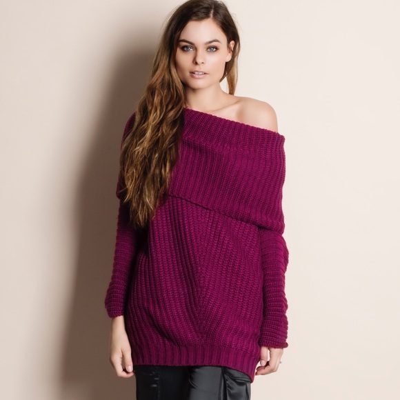 xx Off Shoulder Oversized Sweater - Picture 2 of 3