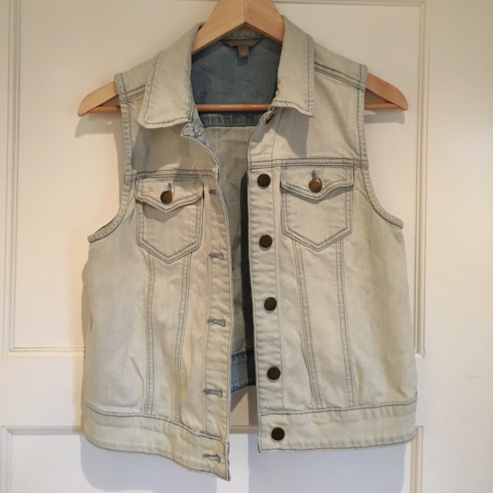 cropped light wash jean vest