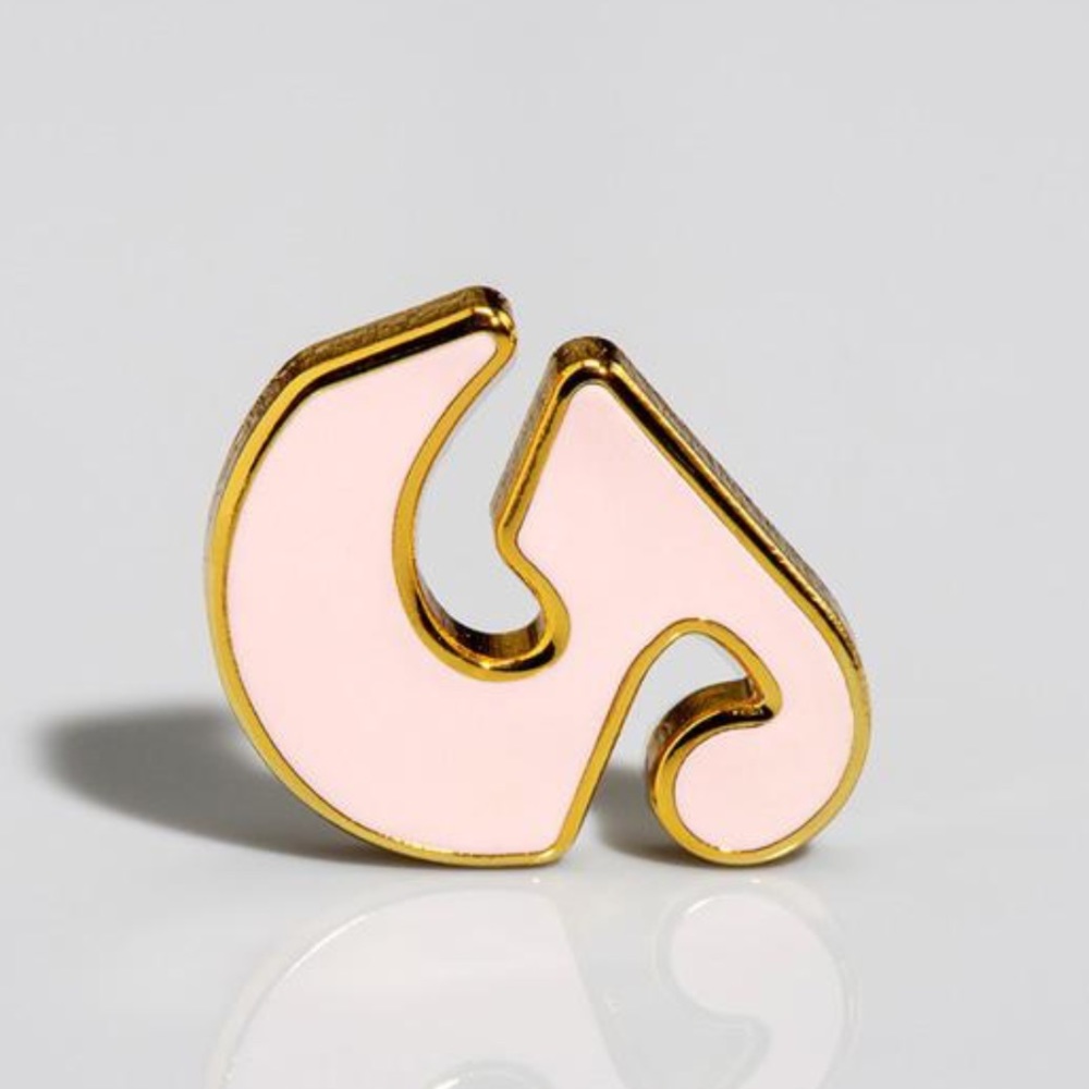 Glossier Logo Pin Button Accessory Gold Pink G