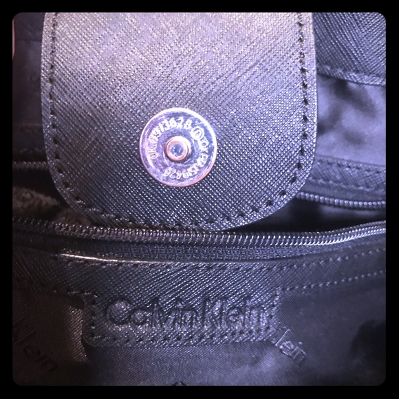 Calvin Klein Black Saffiano Leather Tote w/Chains - Picture 7 of 8