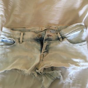 Abercrombie & Fitch light wash jean shorts