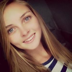 Meet your Posher, Moira