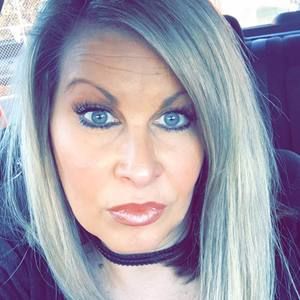 Meet your Posher, Nowell