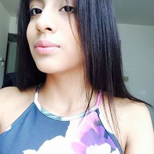 Meet your Posher, Clarisa