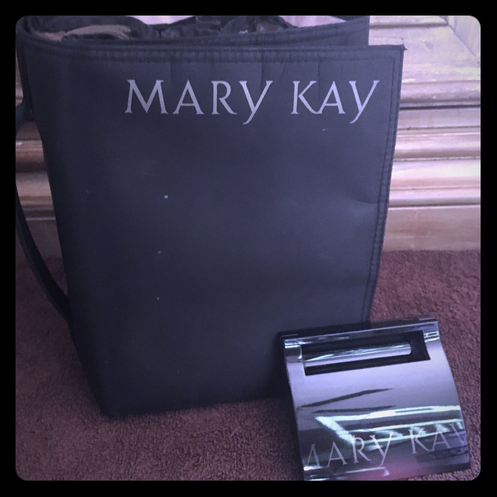 Mary Kay travel bag and Mary Kay compact🚫sold🚫