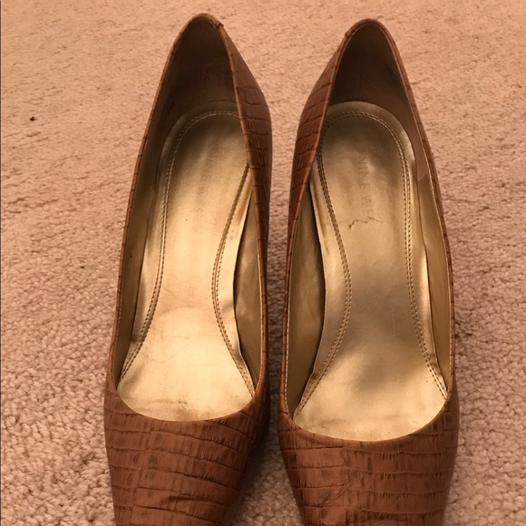 Shoes - Picture 5 of 5