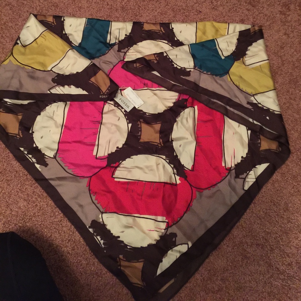 Fossil scarves