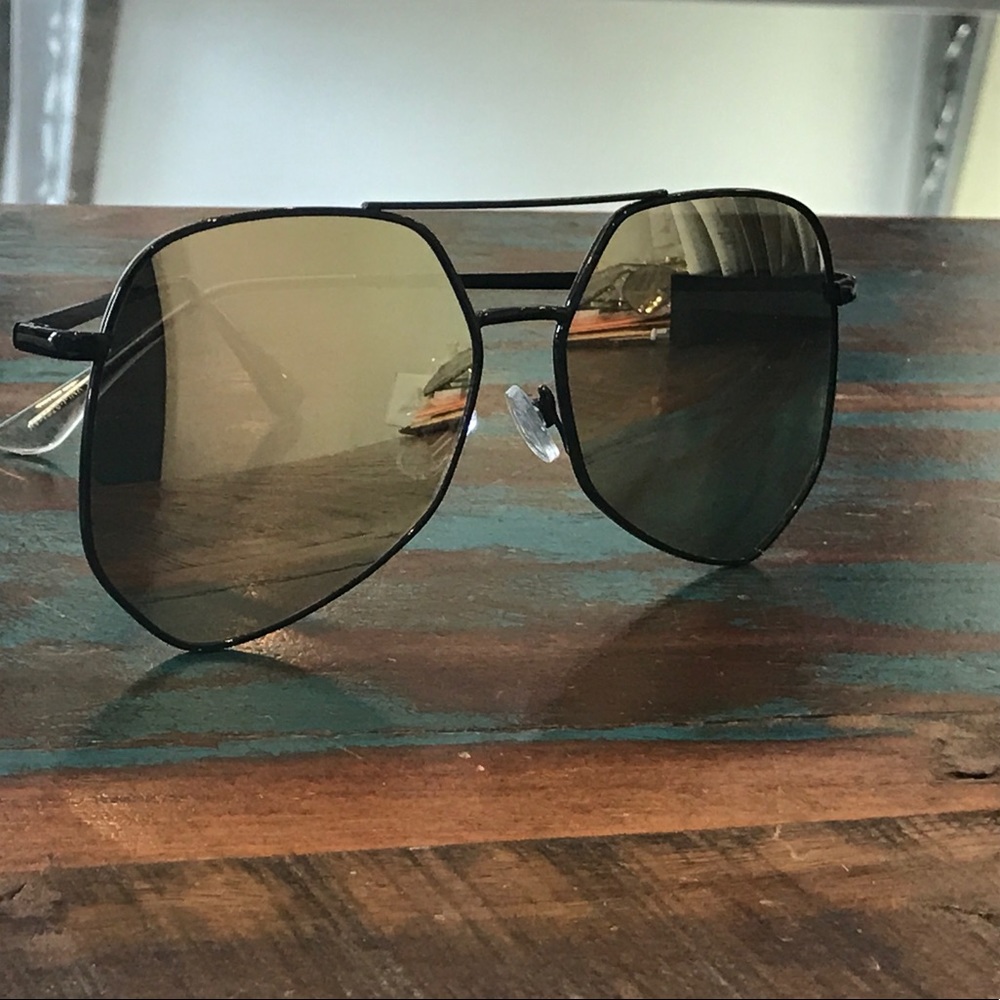 ☀️Summer Sunnies☀️ New in stock!