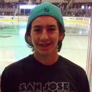 Meet your Posher, Dee