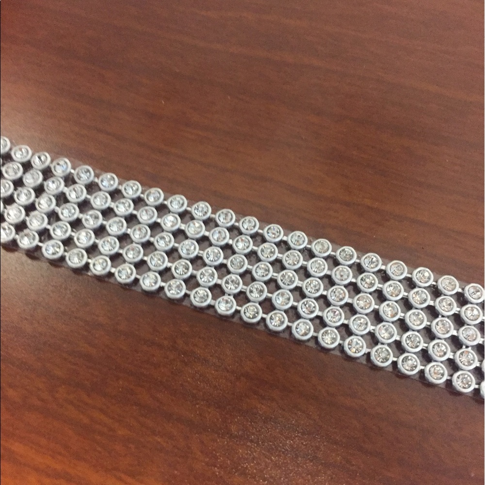 💠 Full Rhinestone Chocker Necklace 💠 - Picture 2 of 3