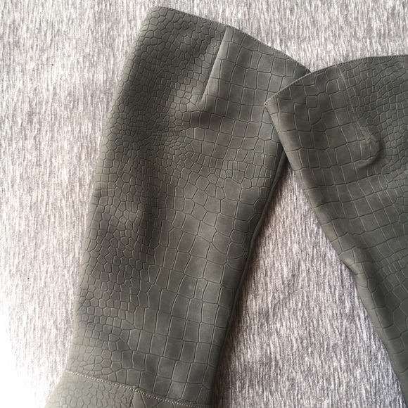 Sam Edelman Suede Riding Tall Grey Boots Crocodile - Picture 3 of 8