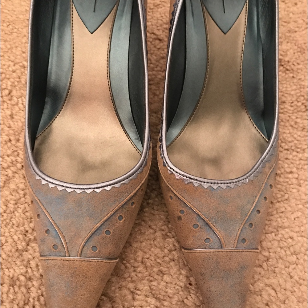 Shoes - Picture 3 of 3