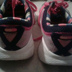 Skechers go fit size 9