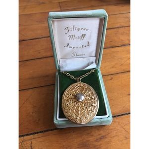 VTG Locket Necklace