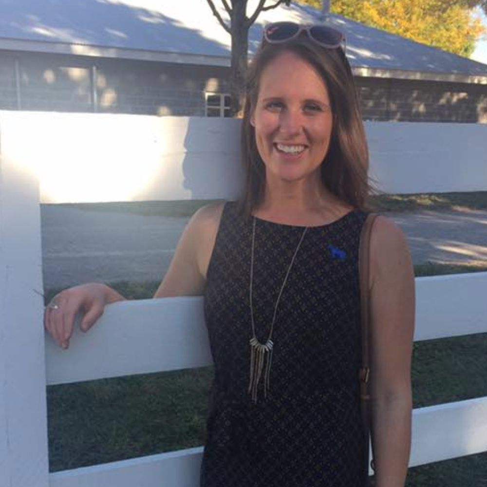 Meet your Posher, Danielle