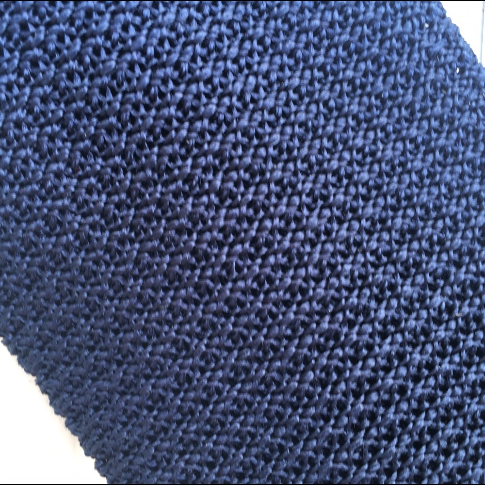 REISS Silk Tie. Knitted from pure silk.