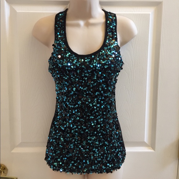 Black dressy tank top Buy styles of sexy women's fashion tops starting at $ Find many cute crop tops for women. Shop a selection of designer sexy tank tops, cute bodysuits for women.