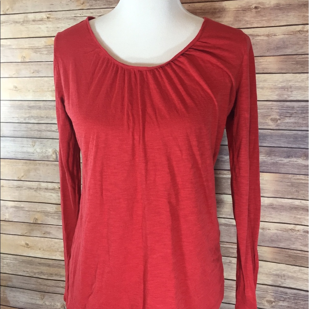 The Loft Long Sleeve Scoop Neck t-shirt.