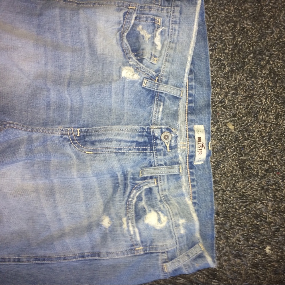 Hollister High rise  boyfriend jeans
