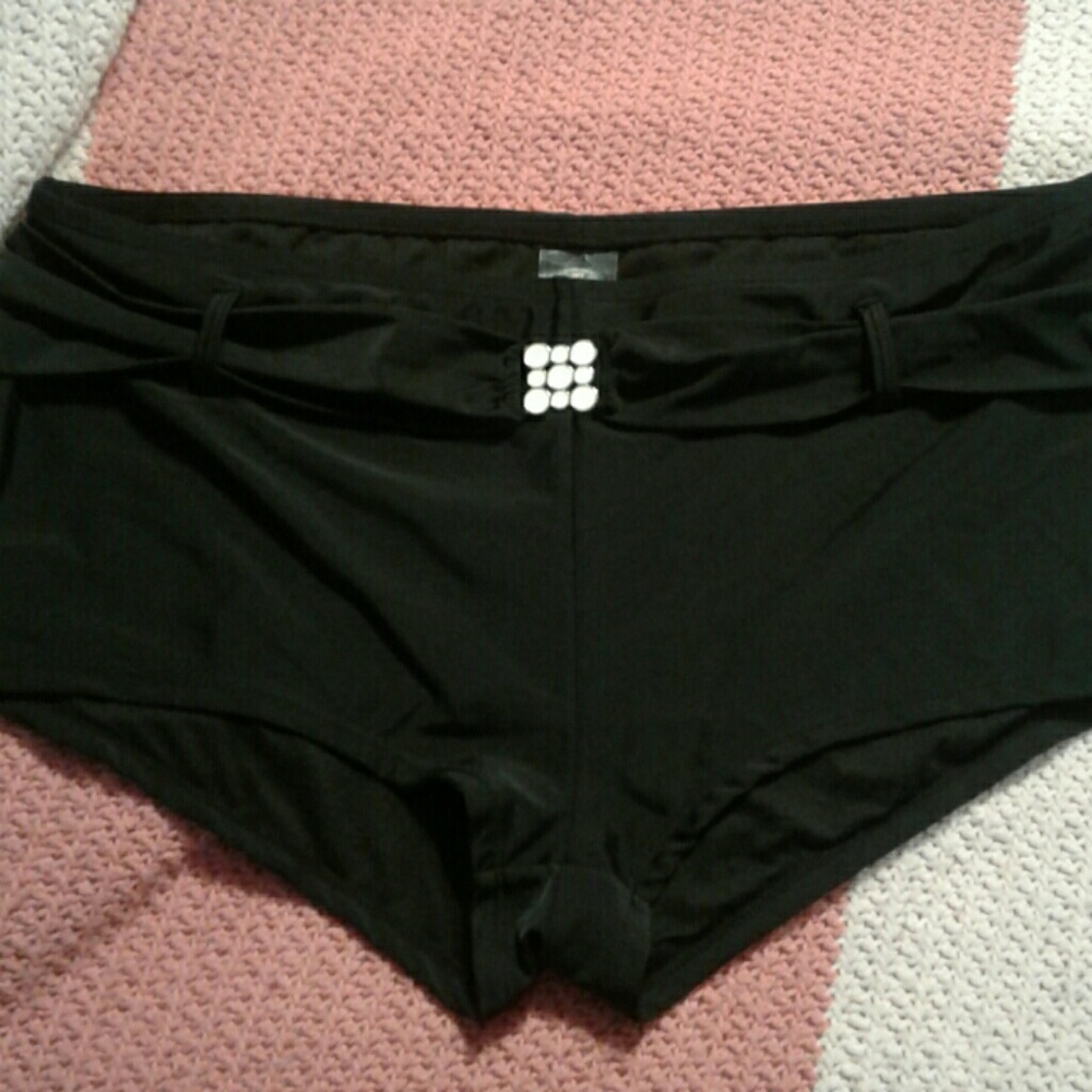 Boy short swim bottoms