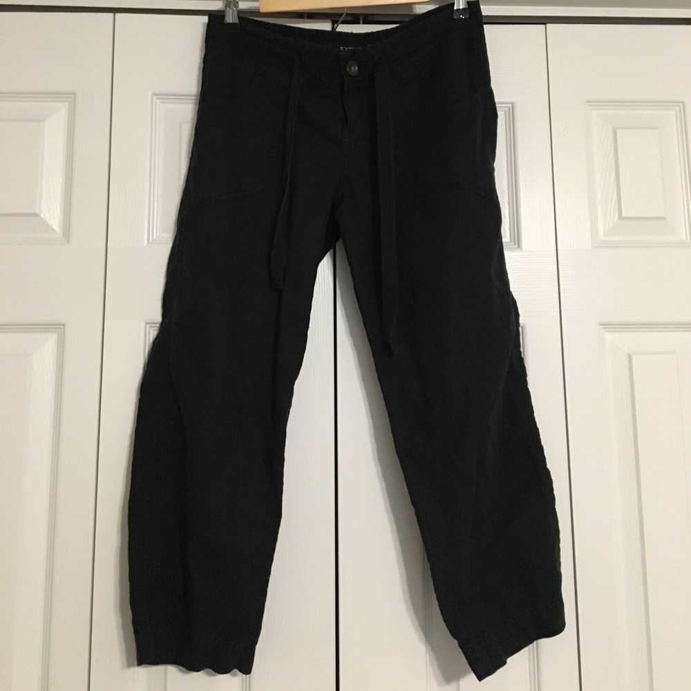 Express black cotton/linen crops