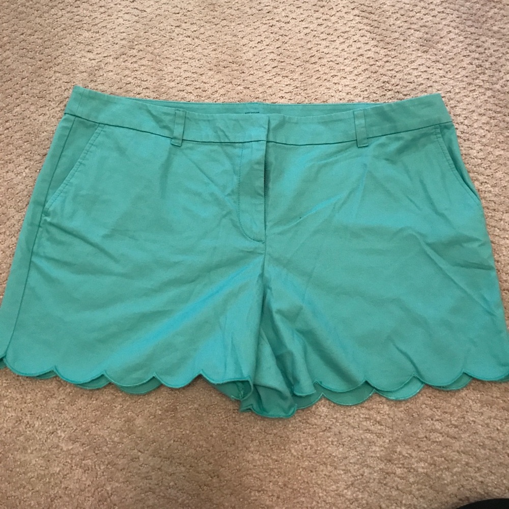 LOFT scalloped mint shorts